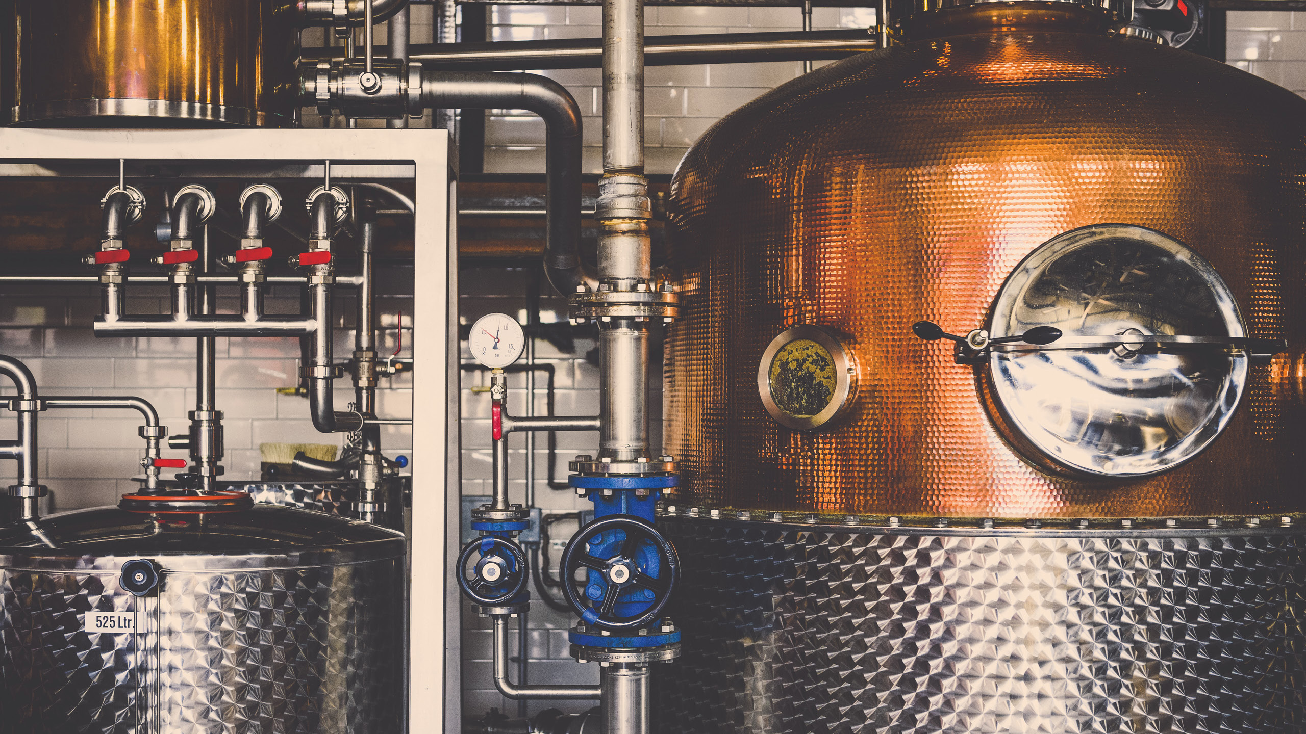 HERB BREWING HANDCRAFTED DRAFT BEER MADE IN GERMANY